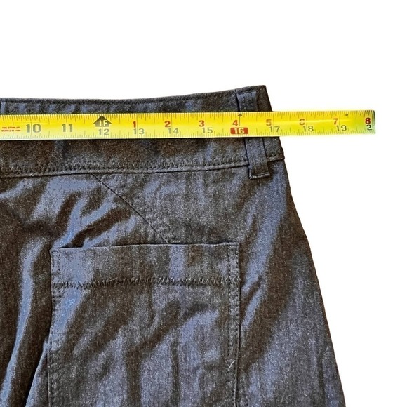 Like New,  Athleta Skirt,  in Womens Size 10.  Beautiful Taupe Color. - Picture 9 of 12